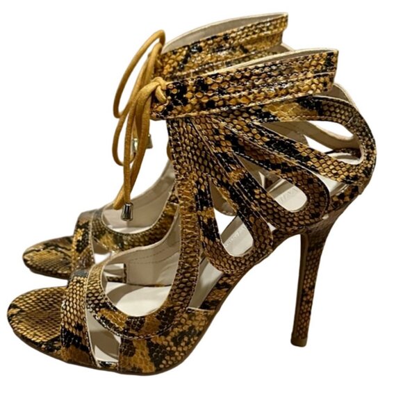 Elegant Snakeskin Patterned Heels - Picture 1 of 5